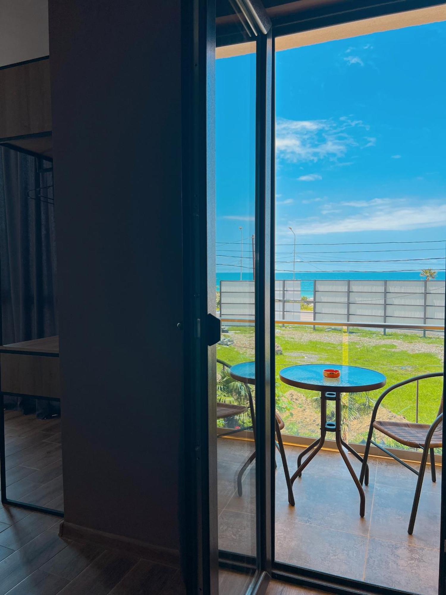Casa Del Mar Hotel Kvariati Ngoại thất bức ảnh